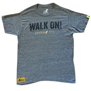 Bruce Lee T Shirt  Walk On! Mens Live A Life Worth Remembering Gray Y2K Large